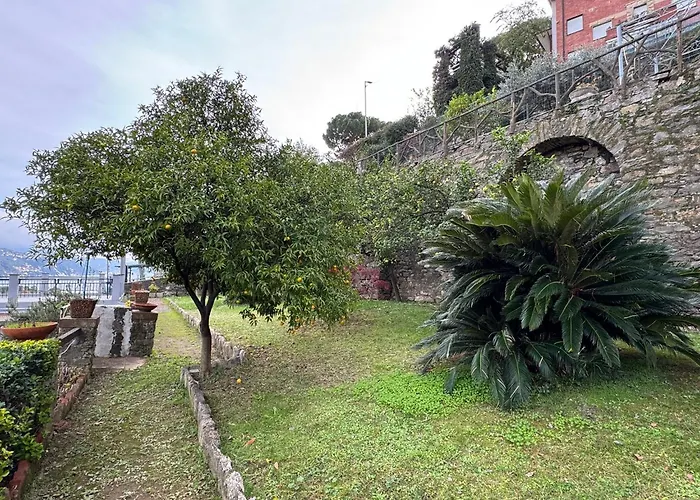 The Castle - In Con Splendido Giardino