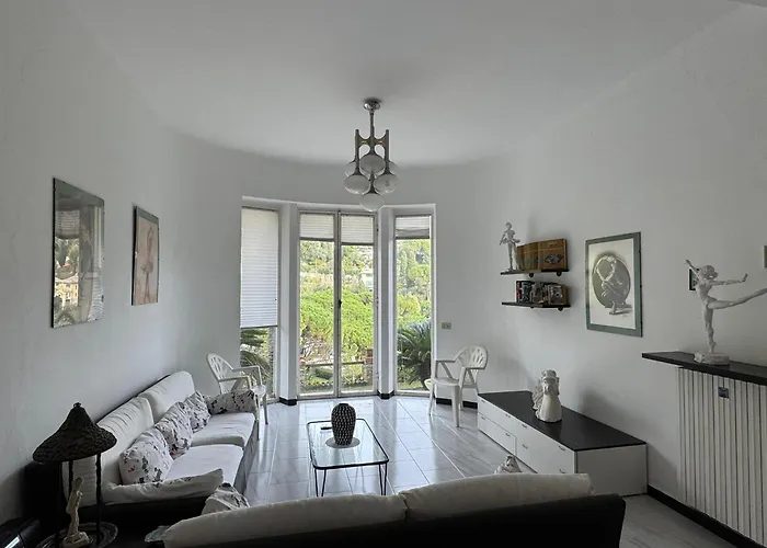 The Castle - In Con Splendido Giardino *